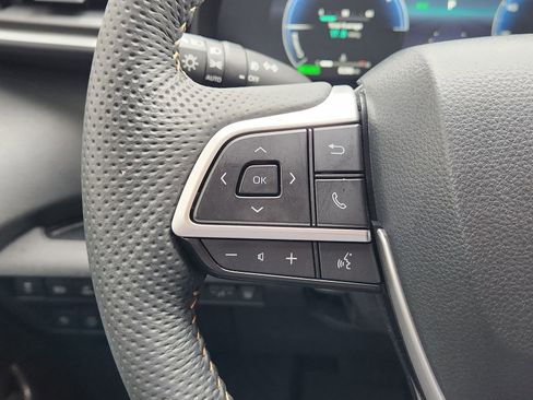 Used 2025 Toyota Sienna XLE Woodland Edition image 31