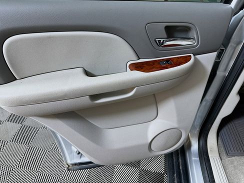 Used 2013 Chevrolet Tahoe LT w/ Luxury Package image 23