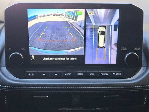 Used 2022 Nissan Rogue SL w/ SL Premium Package image 19