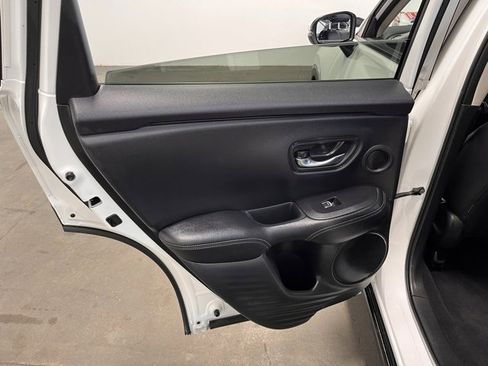 Used 2024 Honda HR-V EX-L image 19