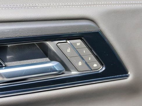 New 2026 GMC Yukon XL Denali w/ Denali Reserve Package AWD/4WD image 13