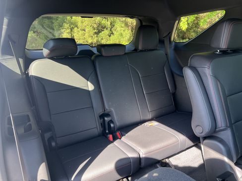 New 2026 Chevrolet Traverse Z71 w/ Enhanced Driving Package AWD/4WD image 36