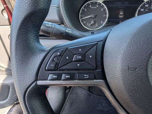 Used 2024 Nissan Sentra SV FWD image 9
