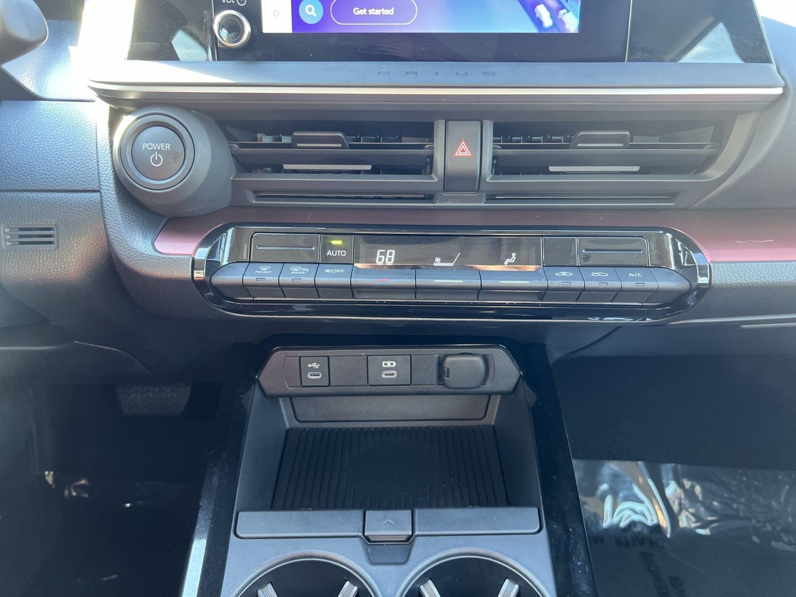 Used 2025 Toyota Prius Plug-In Hybrid FWD image 19