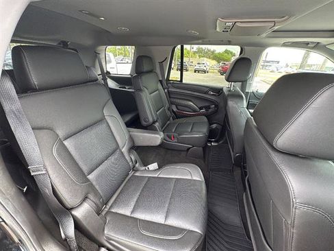 Used 2018 GMC Yukon SLT w/ Premium Edition image 11