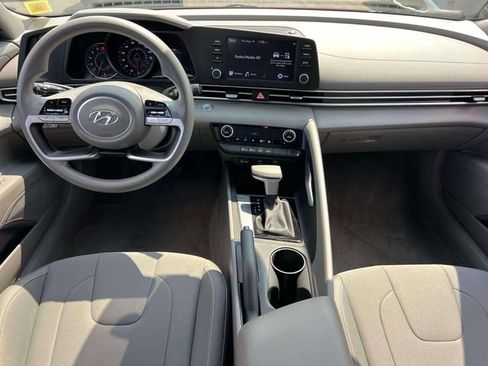 Certified 2023 Hyundai Elantra SEL FWD image 13