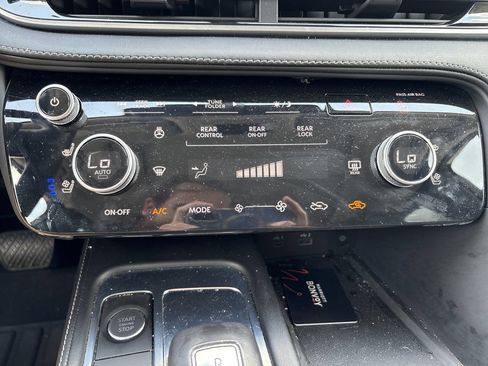 Used 2023 INFINITI QX60 Luxe w/ Cargo Package AWD/4WD image 6