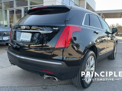 Used 2017 Cadillac XT5 Luxury w/ Driver Awareness Package image 8