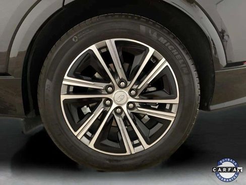 Used 2023 Cadillac Lyriq 2WD image 29