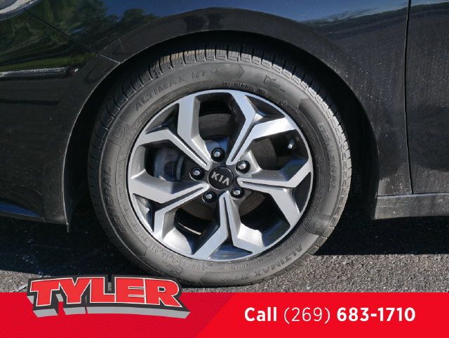 Used 2021 Kia Forte LXS FWD image 39