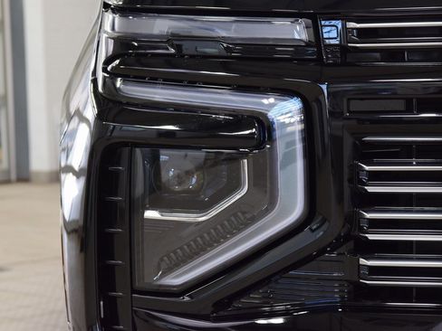 New 2026 Chevrolet Suburban High Country image 12