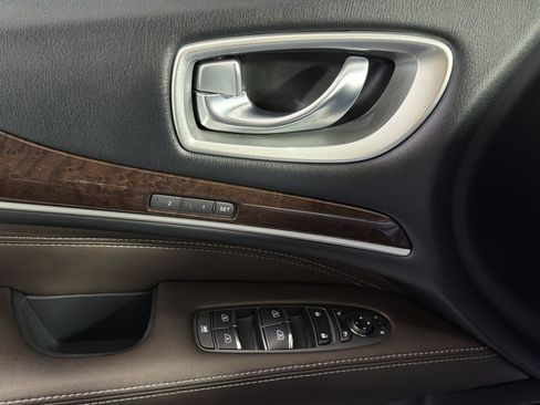Used 2019 INFINITI QX60 Luxe w/ Sensory Package FWD image 38