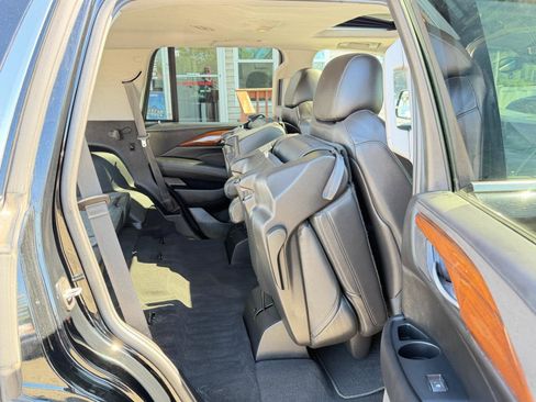 Used 2018 Cadillac Escalade Luxury AWD/4WD image 41