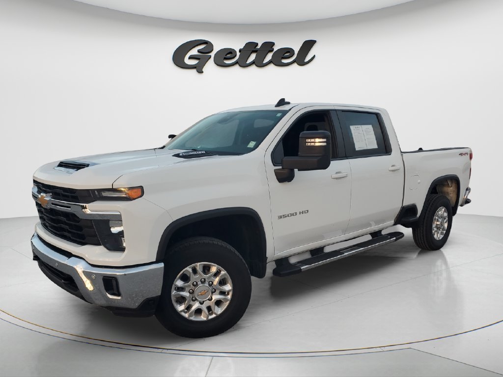 Used 2025 Chevrolet Silverado 3500 LT w/ Safety Package AWD/4WD image 1