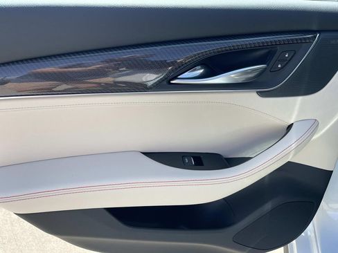 New 2026 Cadillac CT5 V AWD/4WD image 19