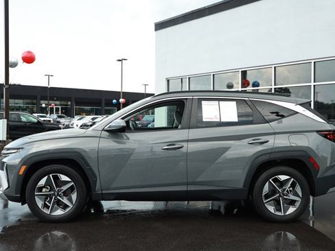 Used 2025 Hyundai Tucson SEL FWD image 9