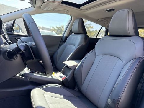 New 2025 Subaru Crosstrek 2.5i Limited image 12