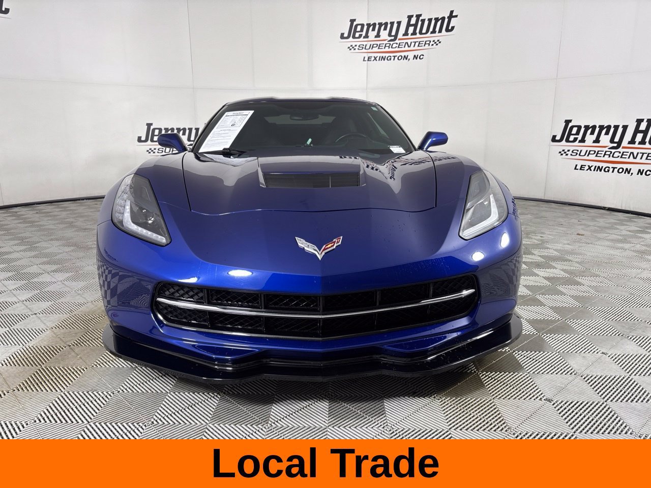 Used 2017 Chevrolet Corvette Stingray Coupe w/ 1LT RWD image 3