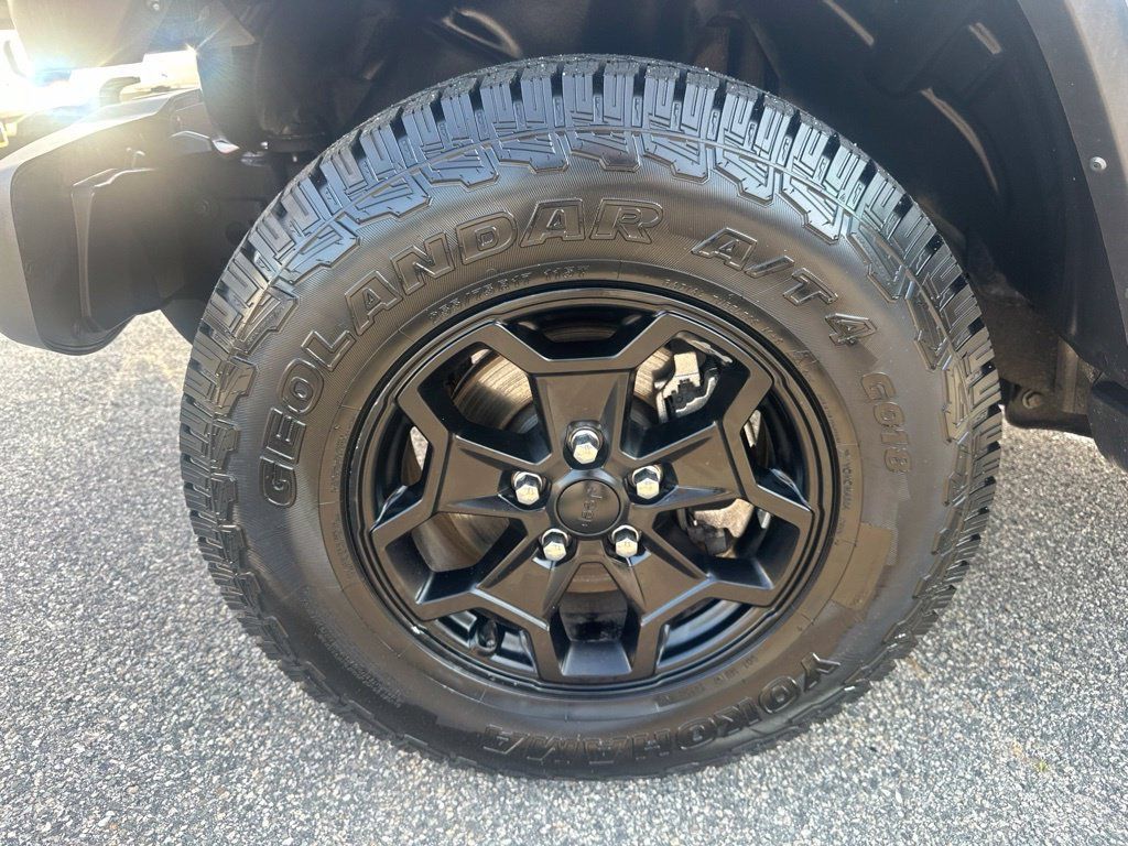 Used 2022 Jeep Gladiator Sport AWD/4WD image 36