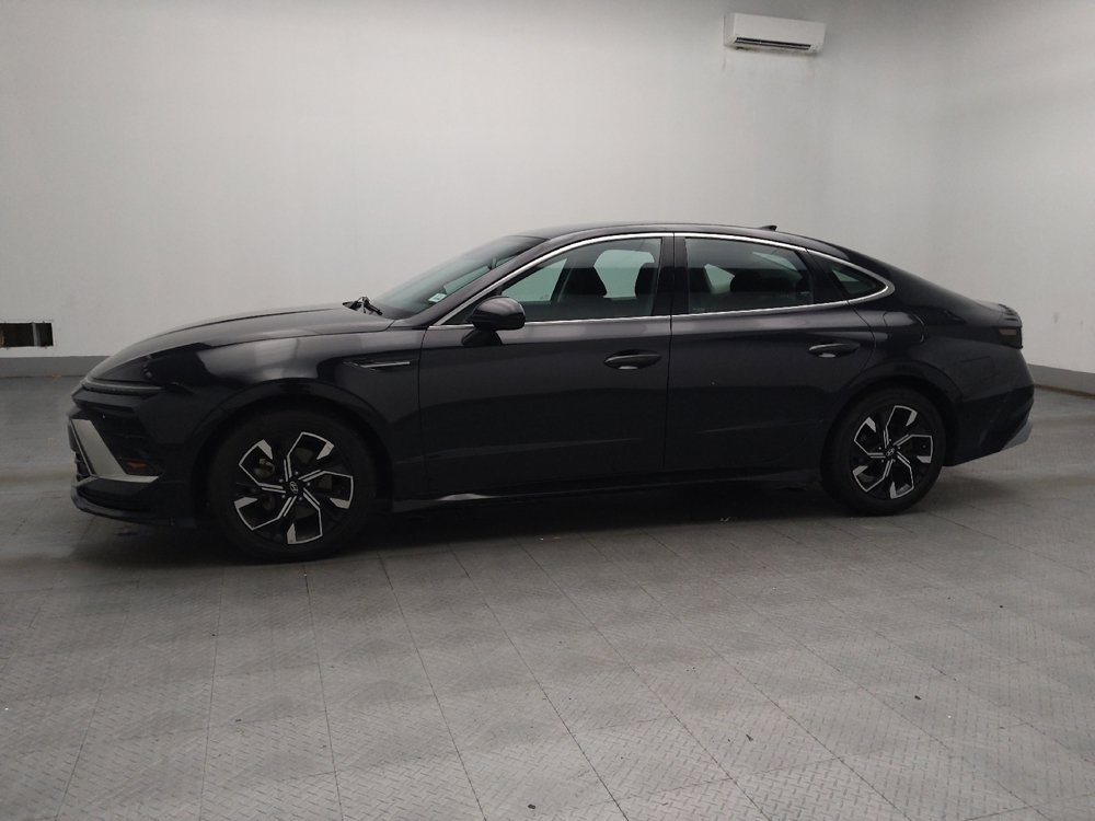 Used 2025 Hyundai Sonata SEL FWD image 2