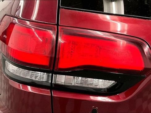 Used 2020 Jeep Grand Cherokee Altitude AWD/4WD image 35