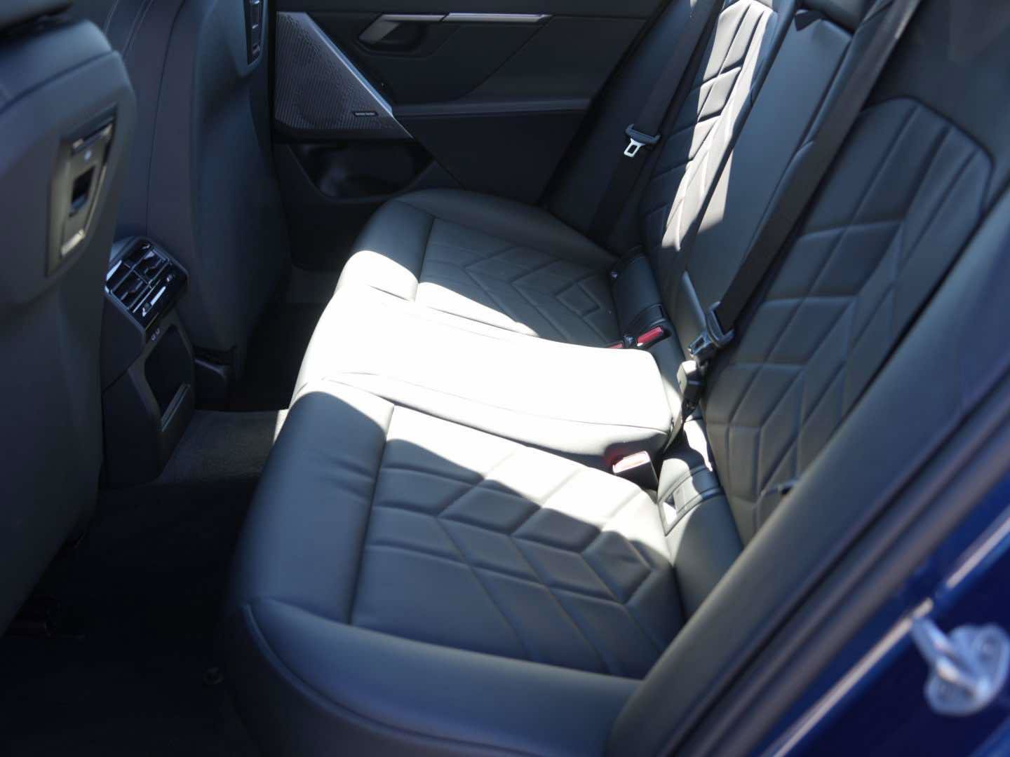 Used 2025 BMW 530i RWD image 10