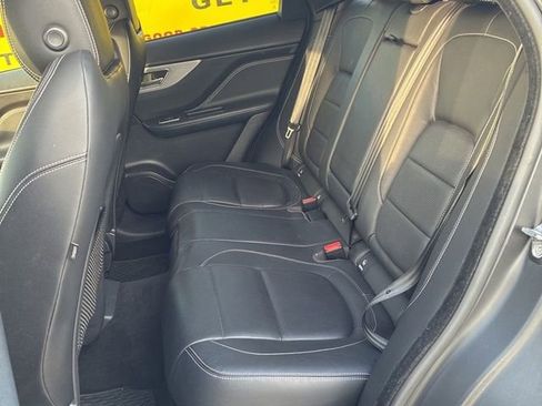 Used 2019 Jaguar F-PACE S image 15