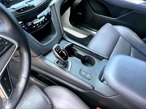 Used 2017 Cadillac XT5 Premium Luxury w/ Driver Assist Package FWD image 14
