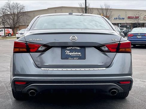 Used 2022 Nissan Altima 2.5 SV w/ SV Premium Package FWD image 4