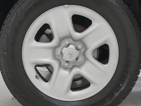 Used 2011 Toyota RAV4 2WD V6 w/ Base V6 Extra Value Pkg image 22