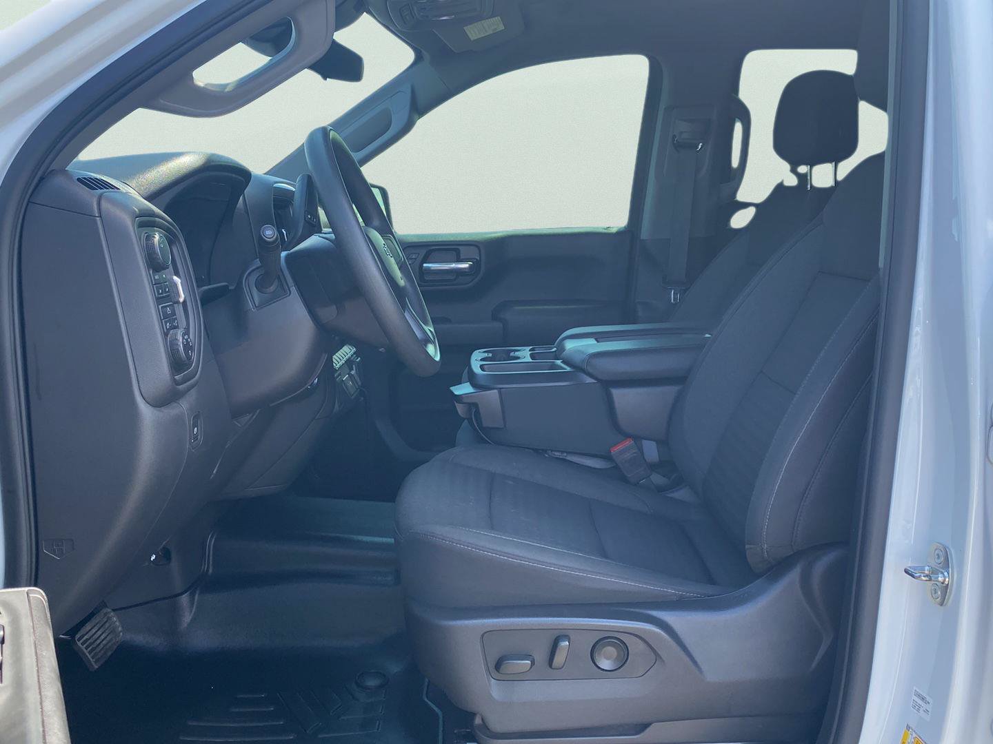Used 2024 Chevrolet Silverado 1500 Custom Trail Boss w/ Turbomax Blackout Package AWD/4WD image 14