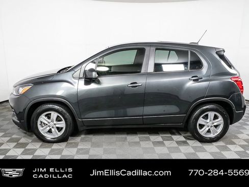 Used 2019 Chevrolet Trax LS image 2