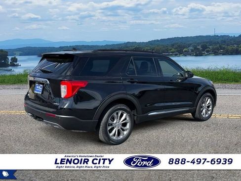Certified 2023 Ford Explorer XLT w/ Equipment Group 202A image 3