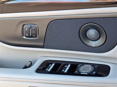 Used 2025 Lincoln Nautilus Premier w/ Equipment Group 102A image 26