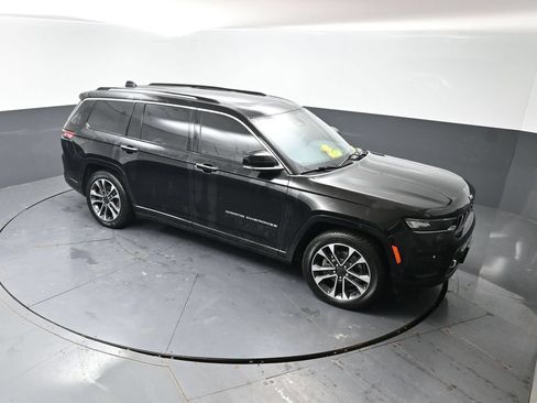 Used 2021 Jeep Grand Cherokee L Overland w/ Advanced Protech Group III AWD/4WD image 17