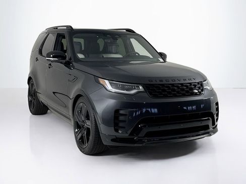 Used 2024 Land Rover Discovery Dynamic SE image 7