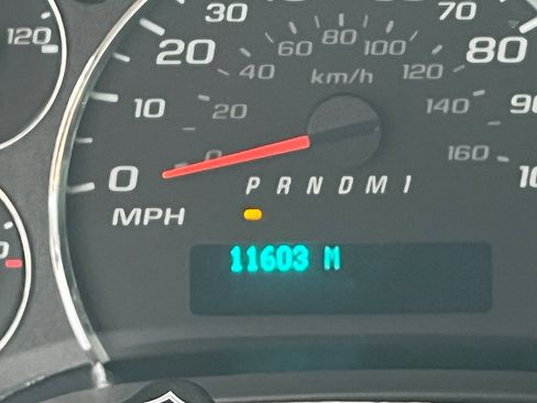 Used 2024 Chevrolet Express 2500 w/ Driver Convenience Package image 19