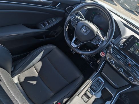 Used 2022 Honda Accord Sport image 9