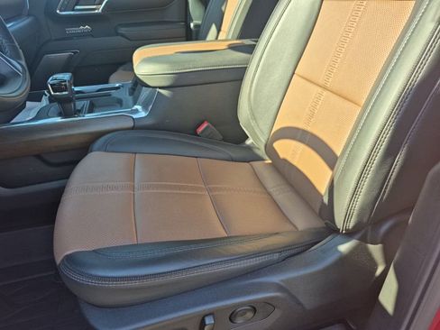 Used 2024 Chevrolet Silverado 1500 High Country w/ High Country Premium Package AWD/4WD image 11