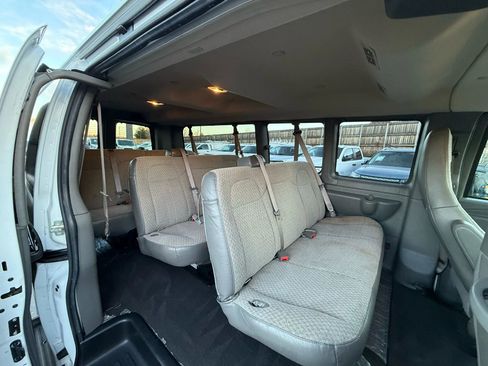 Used 2023 Chevrolet Express 3500 LT w/ LT Preferred Equipment Group image 16