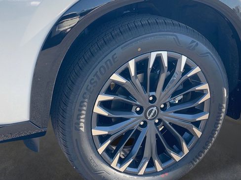 New 2026 Nissan Rogue Platinum AWD/4WD image 9