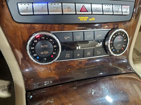 Used 2016 Mercedes-Benz SL 550 image 29