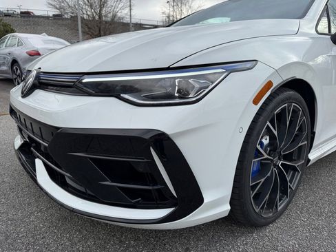 New 2026 Volkswagen Golf image 24