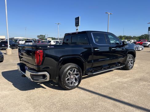 New 2026 GMC Sierra 1500 SLT w/ SLT Premium Package AWD/4WD image 3