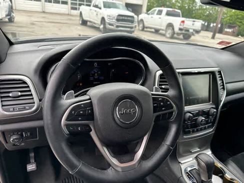 Used 2017 Jeep Grand Cherokee Altitude AWD/4WD image 6
