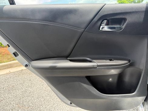 Used 2016 Honda Accord Sport image 43