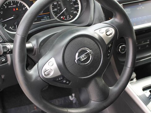 Used 2019 Nissan Sentra S image 12