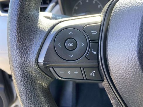 Used 2024 Toyota Corolla Cross L image 32