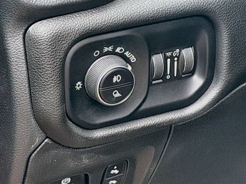 Used 2024 RAM 1500 Laramie AWD/4WD image 10