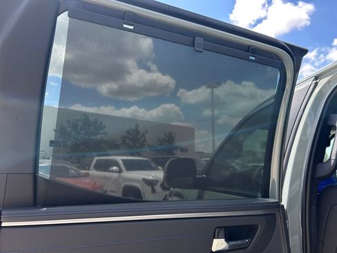 Used 2024 Toyota Tundra Platinum AWD/4WD image 17